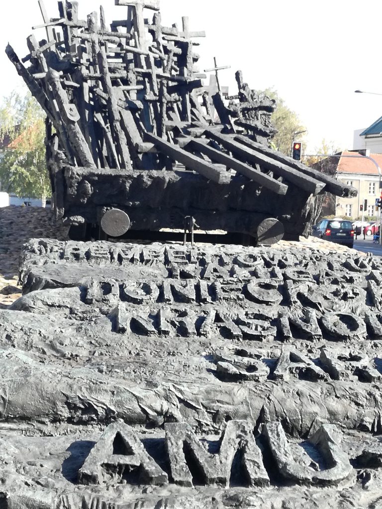 Gustaw Herling-Grudziński: “Inny świat” – omówienie, opracowanie, opis